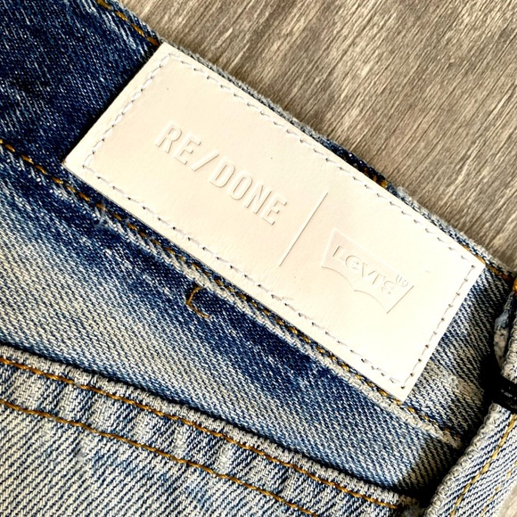 🖤🍬NWT RE/DONE X LEVI’S HIGH RISE ANKLE CROP JEANS DISTRESSED LIGHTWASH SIZE 24 - Picture 10 of 17